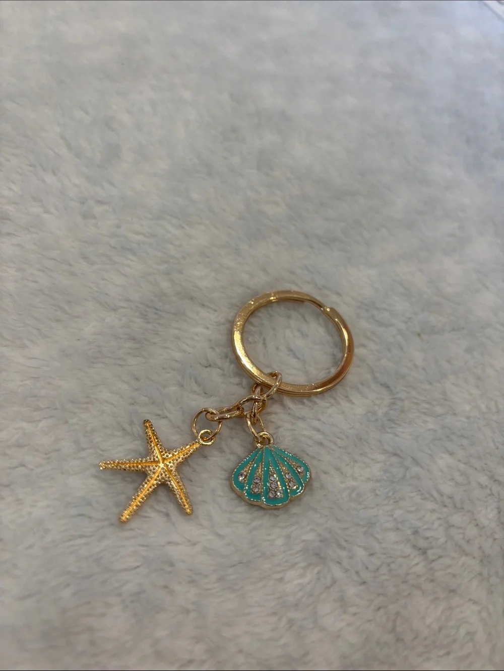 Gold Toned Starfish & Turquoise Shell Beach Ocean Sea themed Keychain NWT